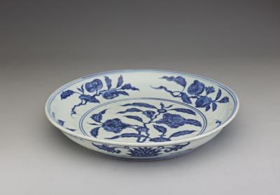 图片[2]-Dish with sprays of pomegranate flowers and fruit in underglaze blue, Xuande reign, 1426-1435-China Archive